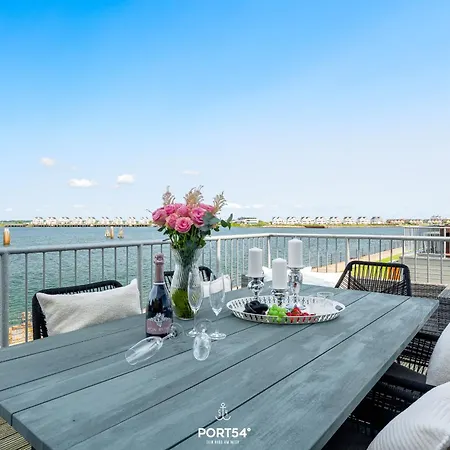 But Meere Apartment